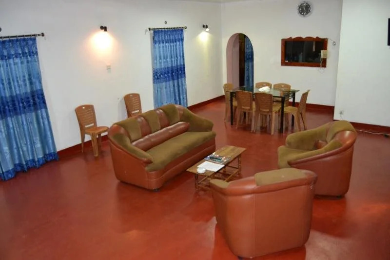 Amro Guest and Restaurant