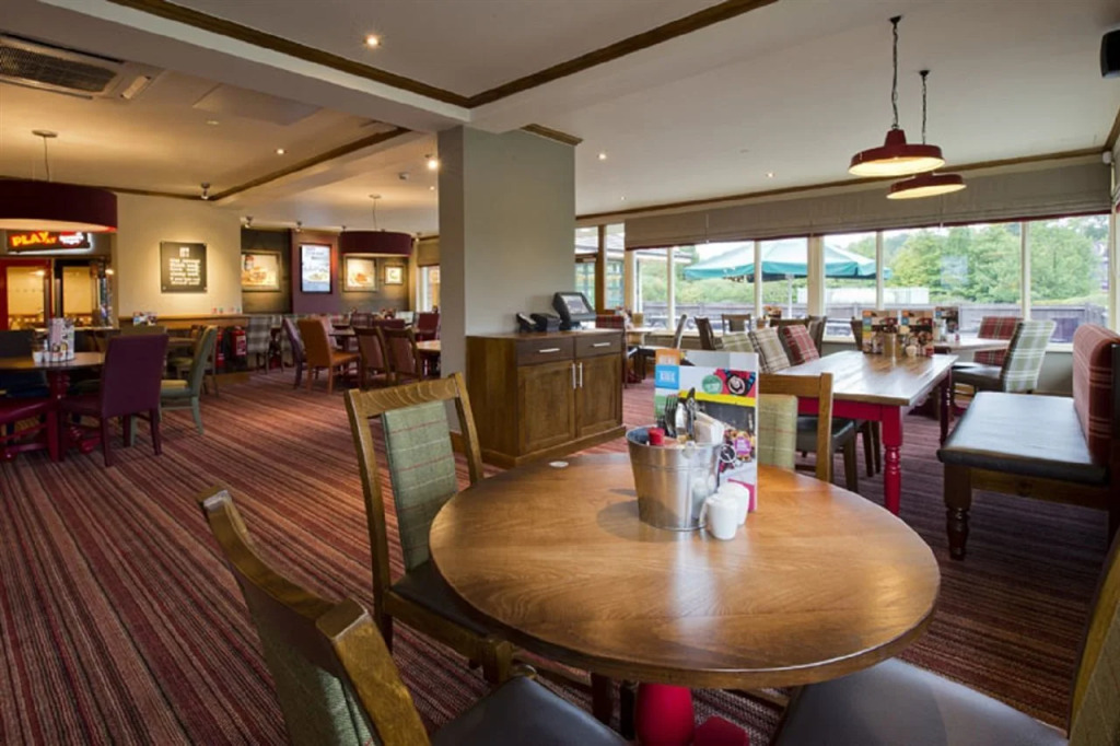 Premier Inn Sheffield/Barnsley (M1 Jct 36)