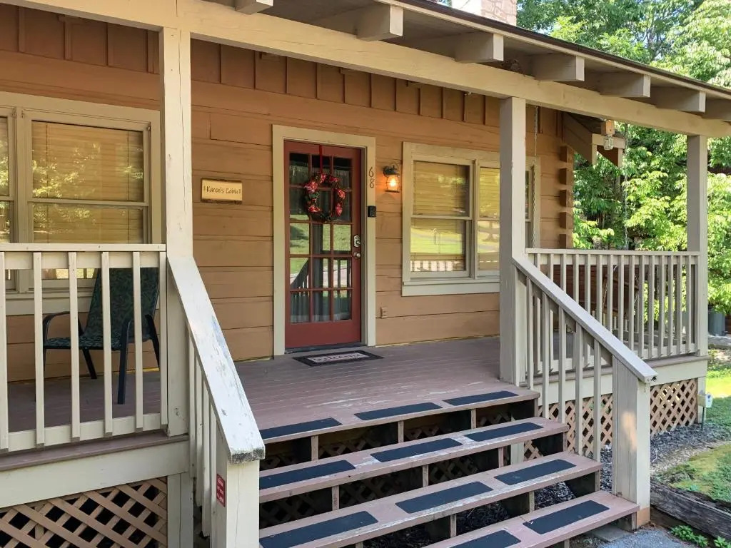 Karen's Cabin