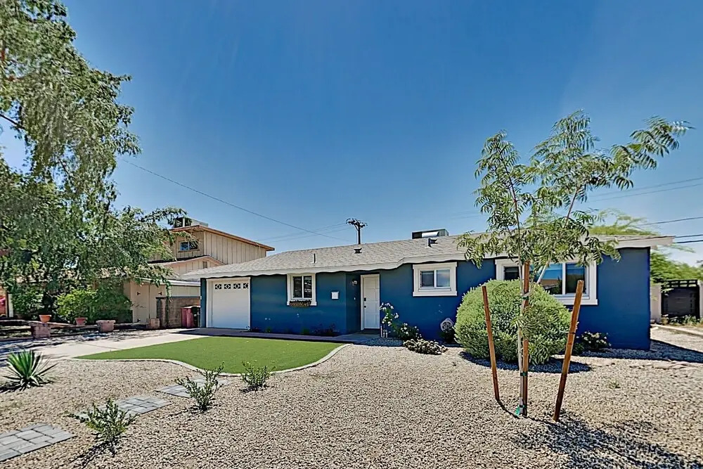 The Blue In Old Town 3 Bedroom Home