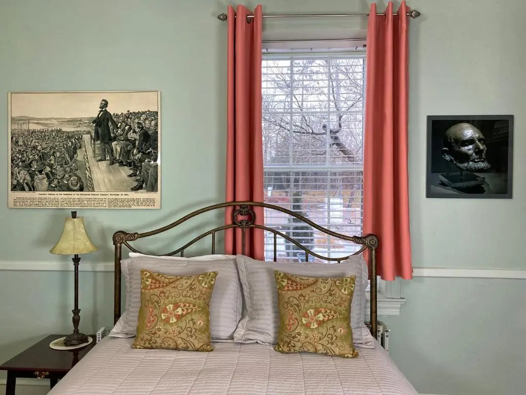 Lightner Farmhouse B&B