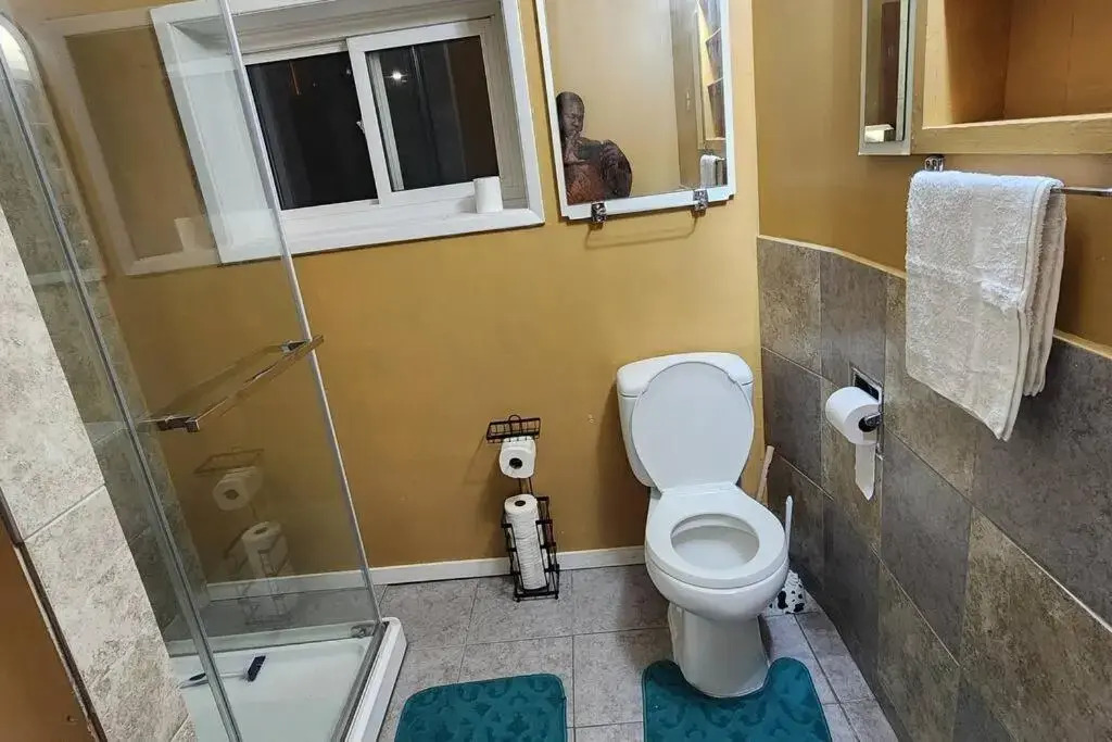 ChessKings Guest House - Unit 1