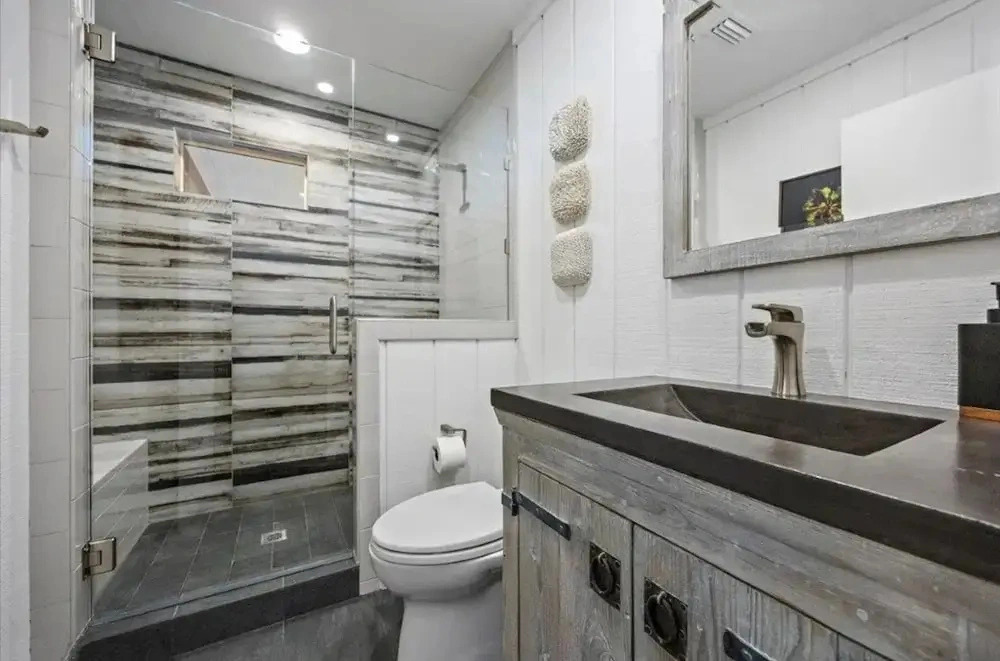 Ocean Commotion by Distinctive Beach Rentals