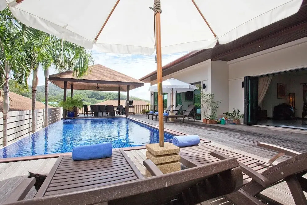 Villa Ploi Jantra 5 Bed Huge Holiday Home with Staff
