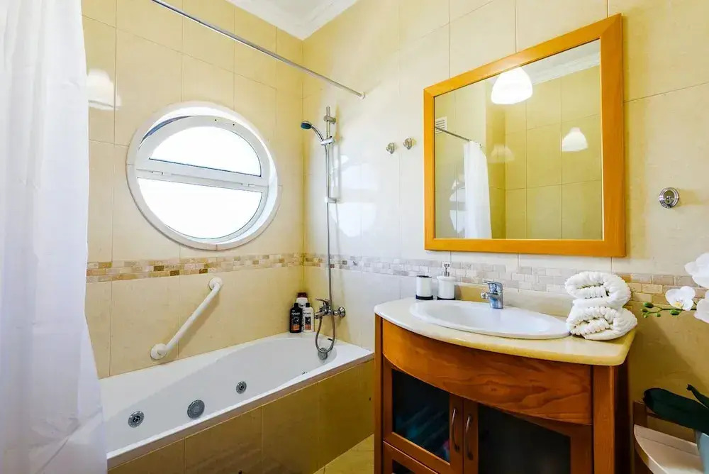 BnB Homes Apartment With Sea View 3 Terraces
