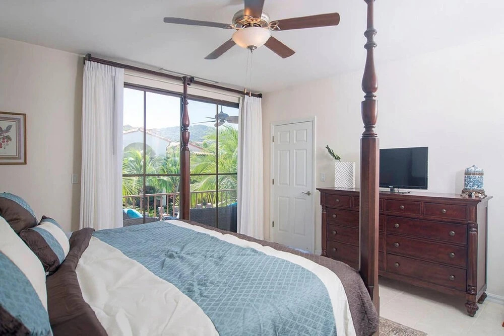 Air-conditioned 2 Bedroom Condo Pacifico L-106