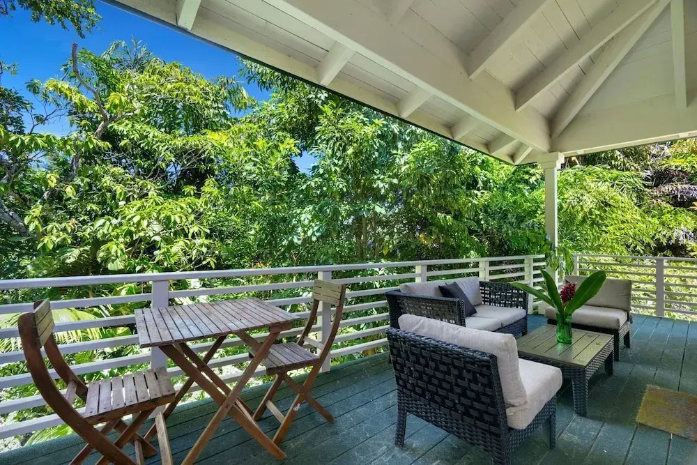 Hale Keoniana 5 Bedroom Home