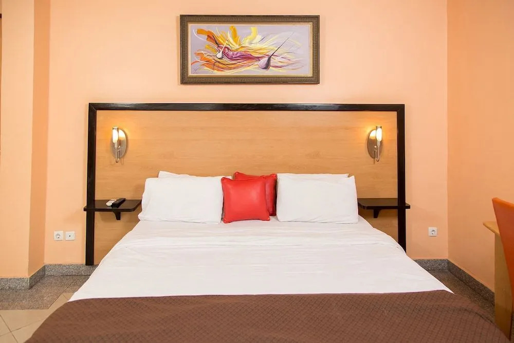La Cour Hotels and Apartments Cooper