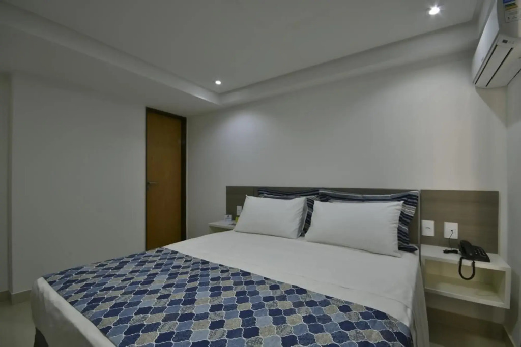 Littoral Gold Flat