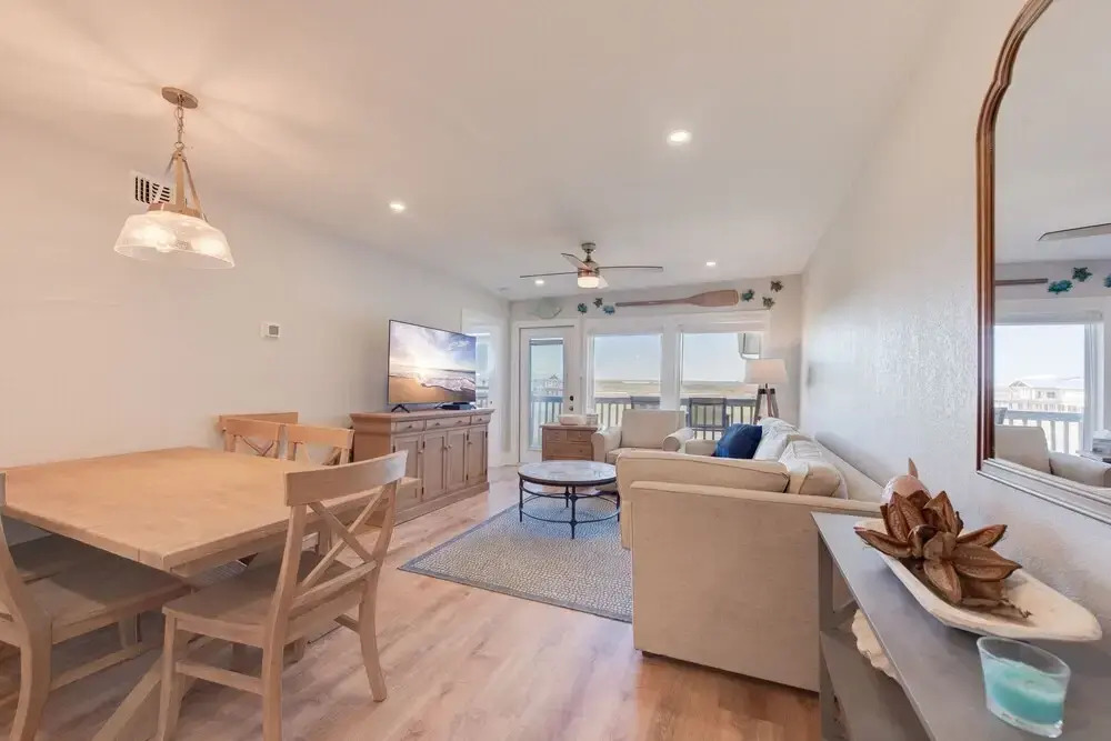 Alexandra By The Sea Bh206 2 Bedroom Condo by Redawning