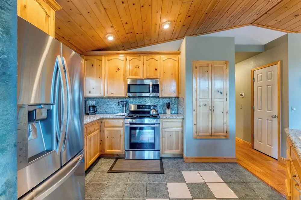 Golden Summit by Avantstay Stunning Secluded Cabin w/ Access to Tahoe Donner