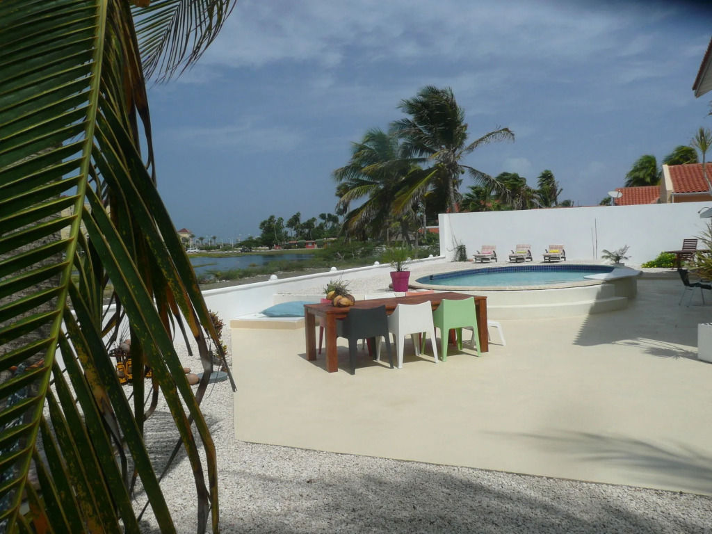 Karibu Aruba Boutique Hotel