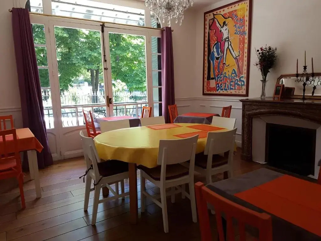 Hôtel Des Poètes avec parking sur réservation
