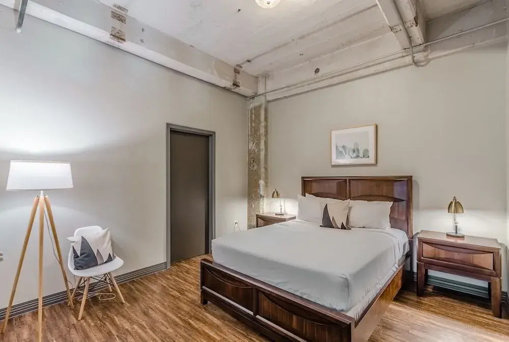 Abode Dallas - Downtown Convention Center