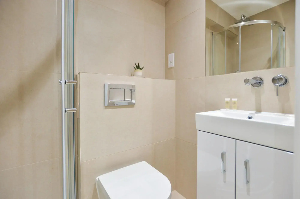Queensborough Terrace Serviced Apartments