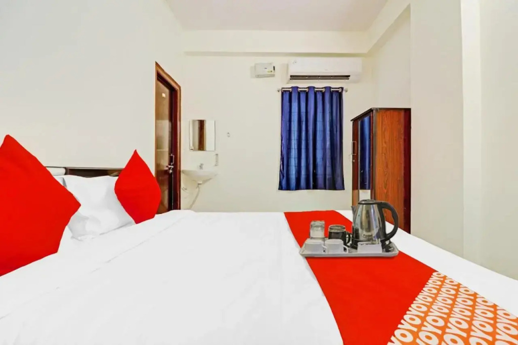 OYO 70119 Happy stay Hotels