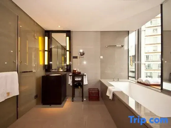Shuibu Joy Spa Hotel