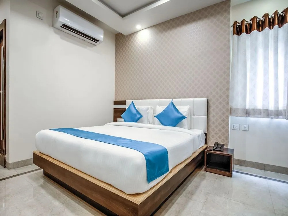 OYO 14474 Hotel Balaji Grand