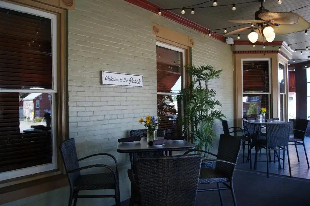 Altland House Inn & Suites
