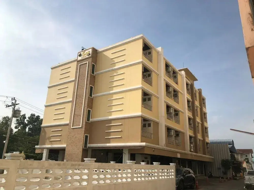 Rattanasook Residence