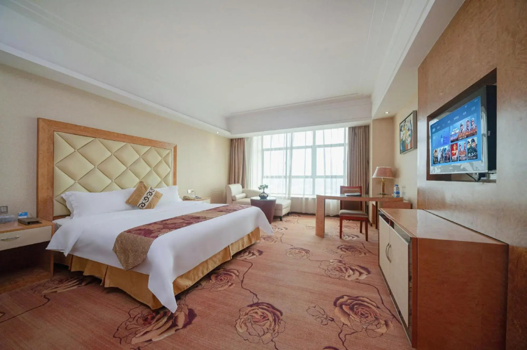Liangde Hotel (Shenzhen Shajing Houting Subway Station)