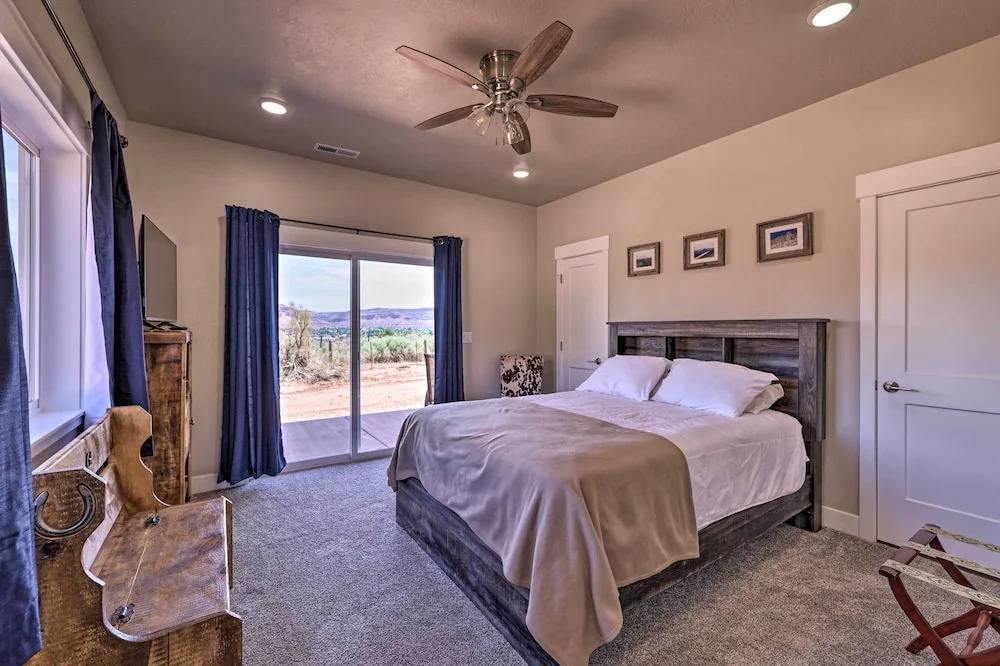 Quiet Kanab Home w/ Panoramic Views & Porch!