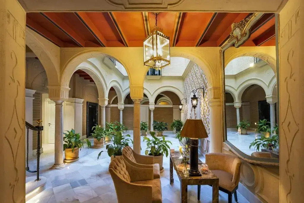 Casa de Triana Luxury Suites by Casa del Poeta