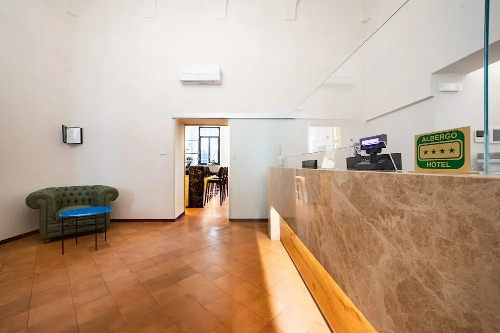 Bonacolsi Collection , Mantegna Hotels