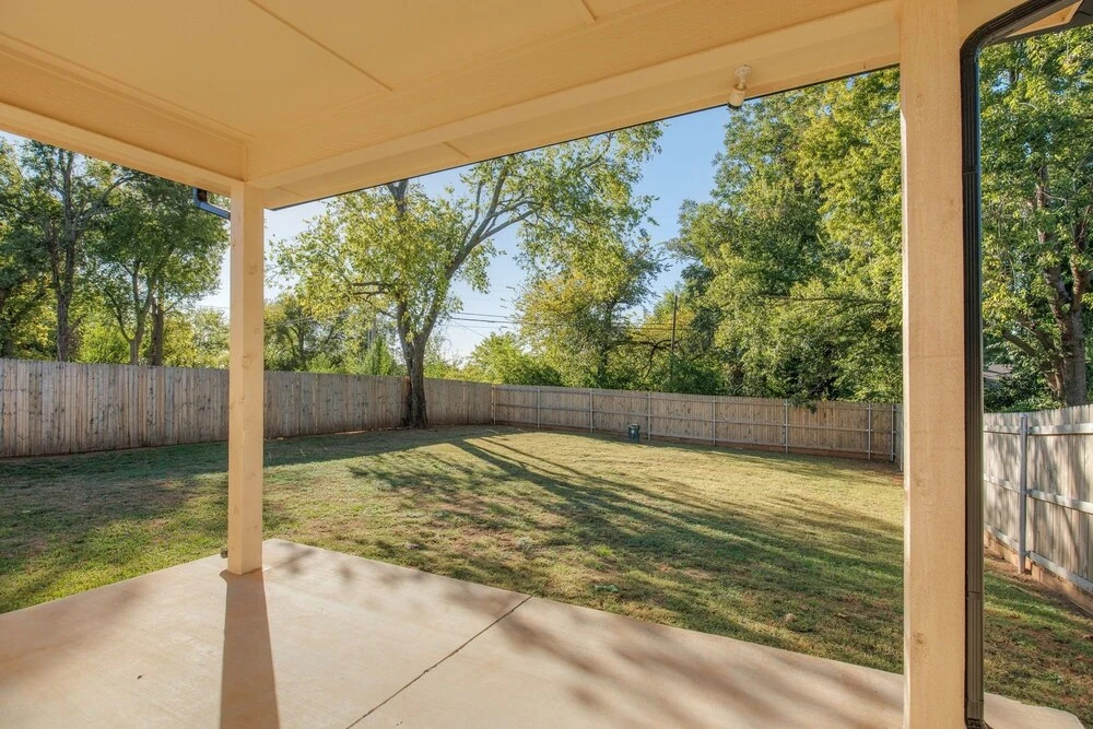Charming Allure Guest House Near Hospitals 2 Bedroom Home by RedAwning