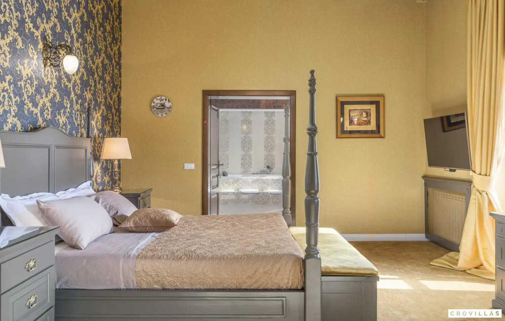 Carolus in Barat with 5 bedrooms and 5 bathrooms