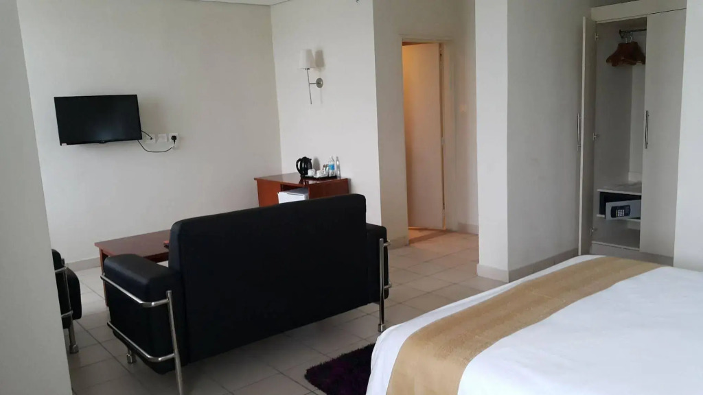 Tinapa Lakeside Hotel