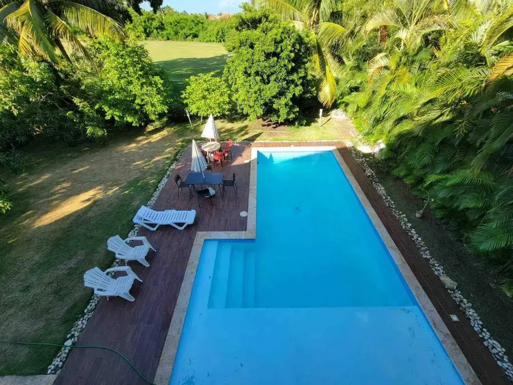Spacious Trendy Villa At Metro Country Club
