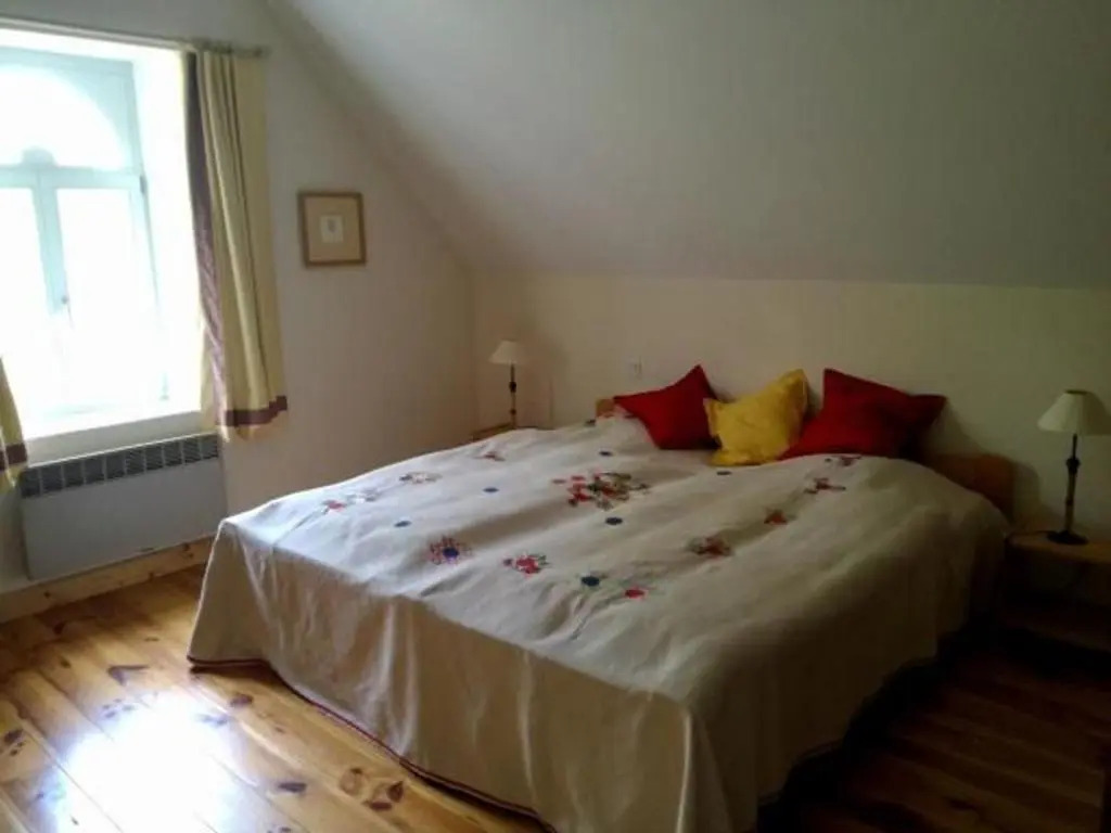 Gîte familial & authentique avec jardin arboré, entre Angers & Le Mans, idéal visites & détente - FR-1-410-208