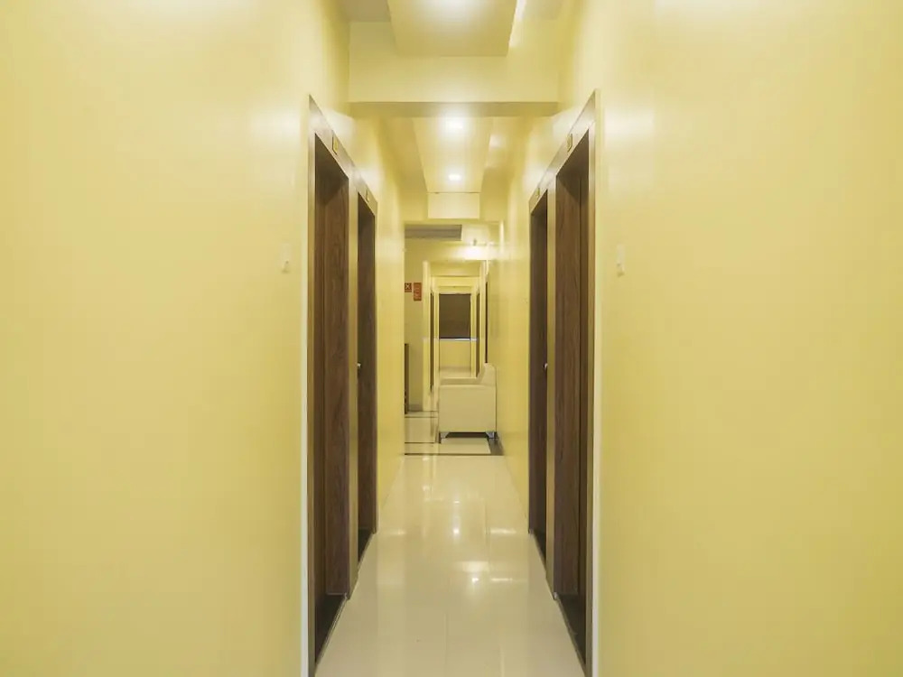 OYO 11597 Aditi Executive