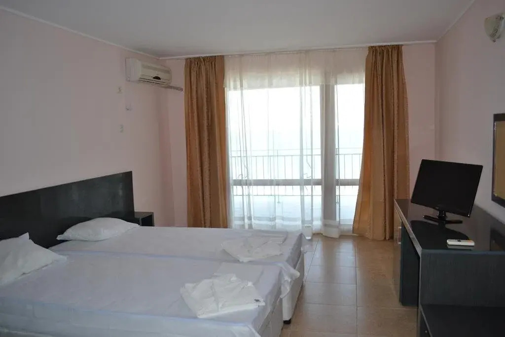 Phoenix Family Hotel