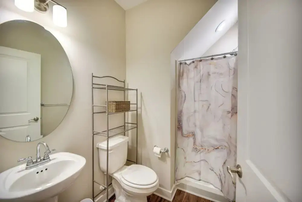 Hampton Condo: By Convention Center & Coliseum!