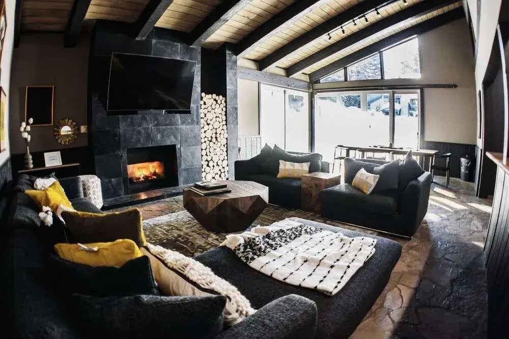 Chamonix Retreat - Nearby Outdoor Activities!