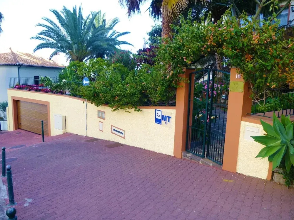 Bungalow With one Bedroom in Sâo Martinho, Funchal, With Wonderful sea View, Enclosed Garden and Wifi