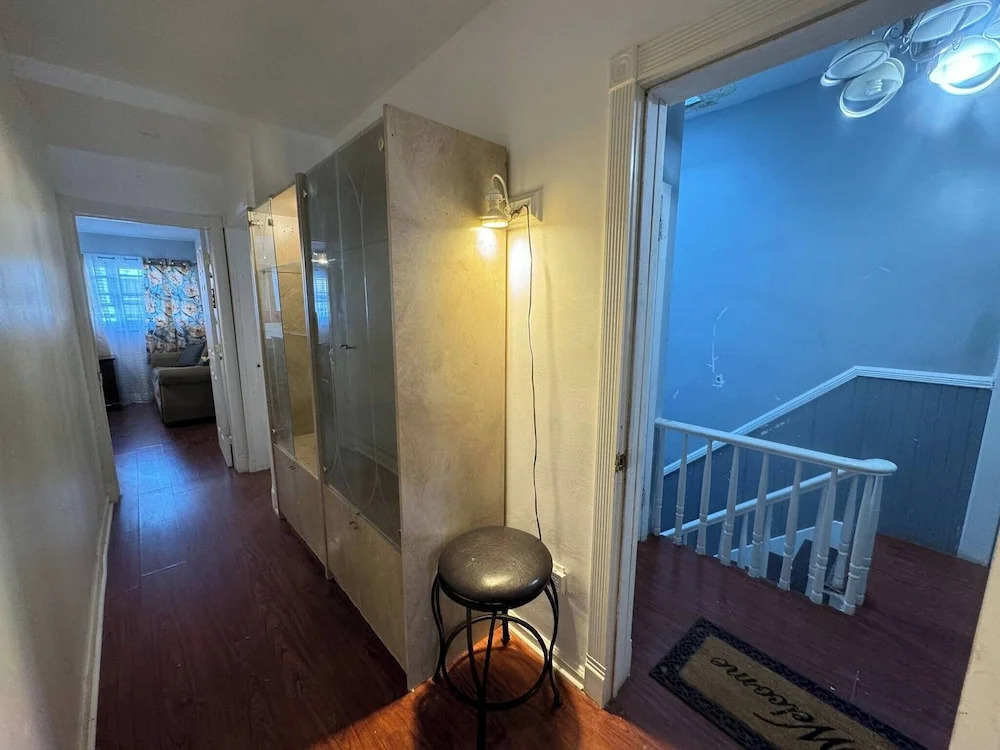 Huge 3 Bedrooms Apt 15 Minutes to NY City