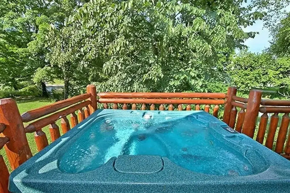 Skinny Dippin 2 Bedroom Cabin