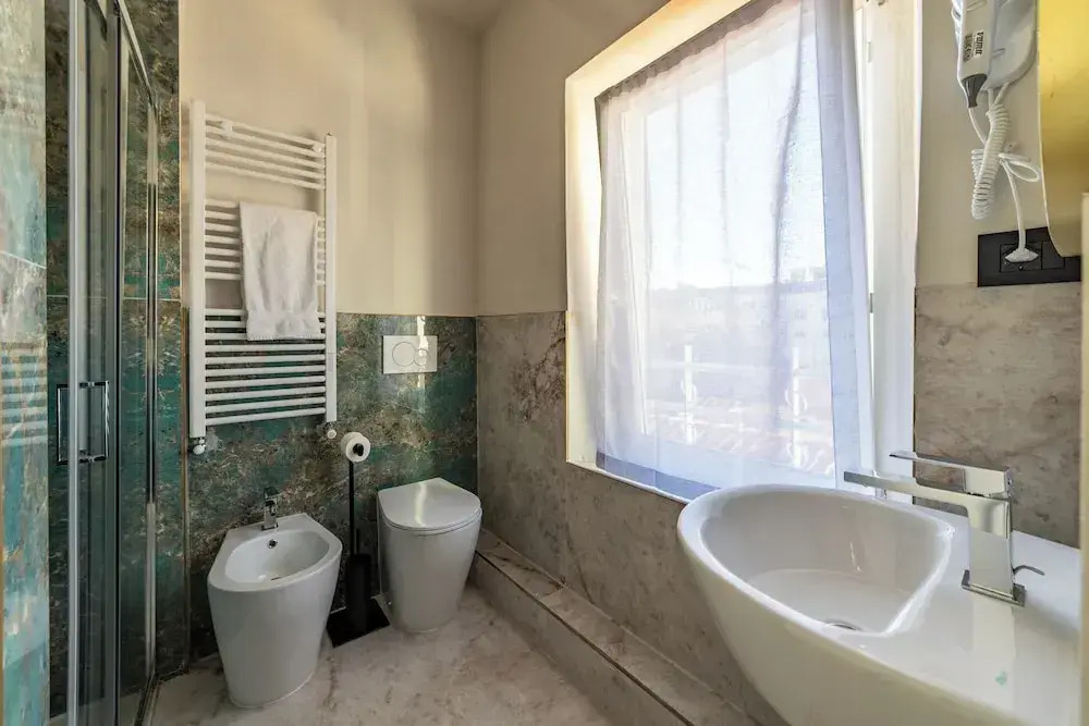 Leovinci Rooms