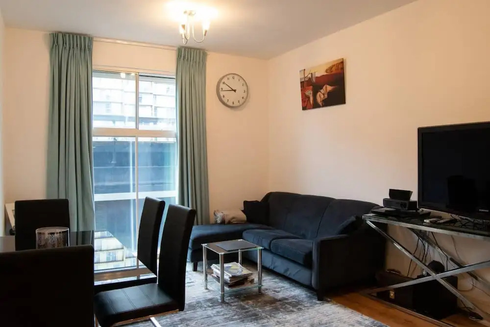 Modern 1 Bedroom Apartment by Battersea Power Station
