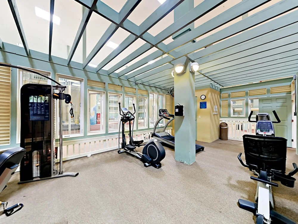 William Hilton #4305 - 2 Br Condo