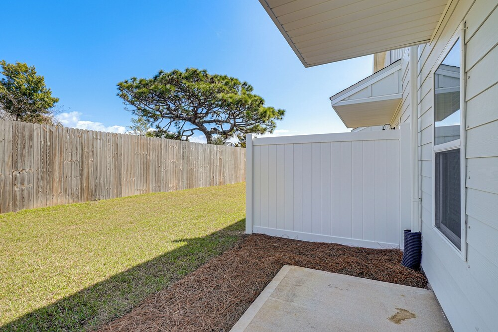 Steps to Sea! Family & Pet-friendly PCB Retreat