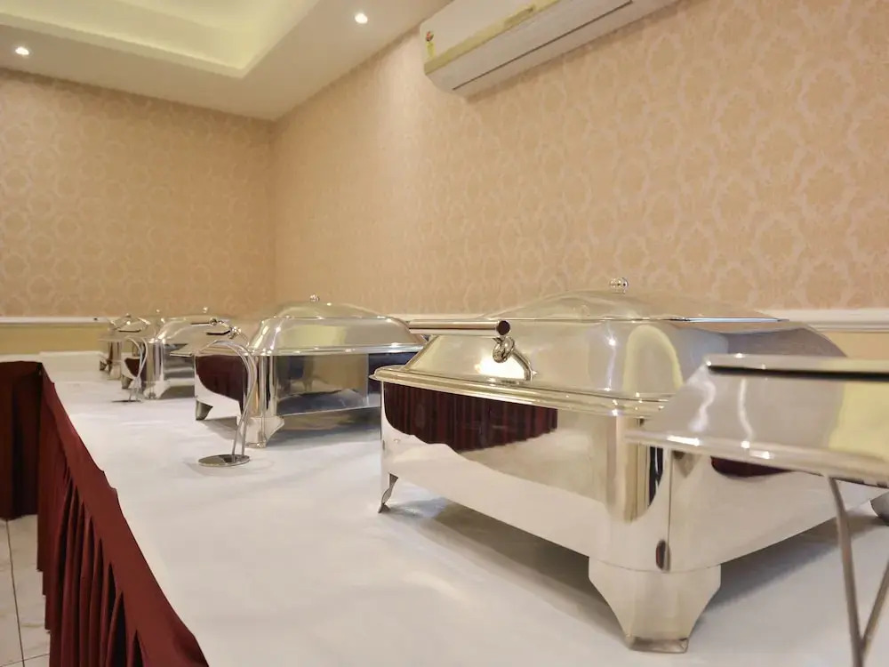 Capital O 37234 Reejas Inns N Suites