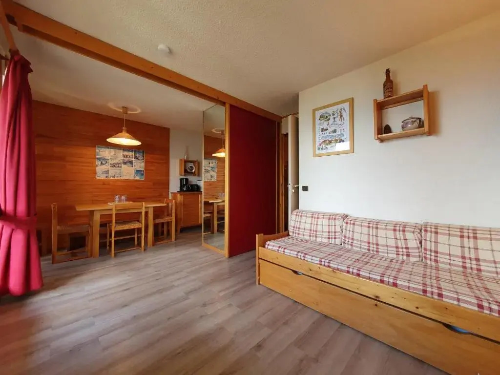 Appartement La Plagne, 1 pièce, 4 personnes - FR-1-353-74