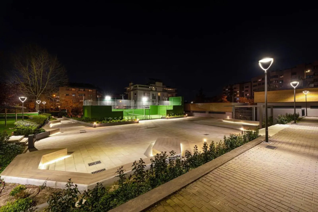 Premium Accomodation in La Rosaleda - Madrid