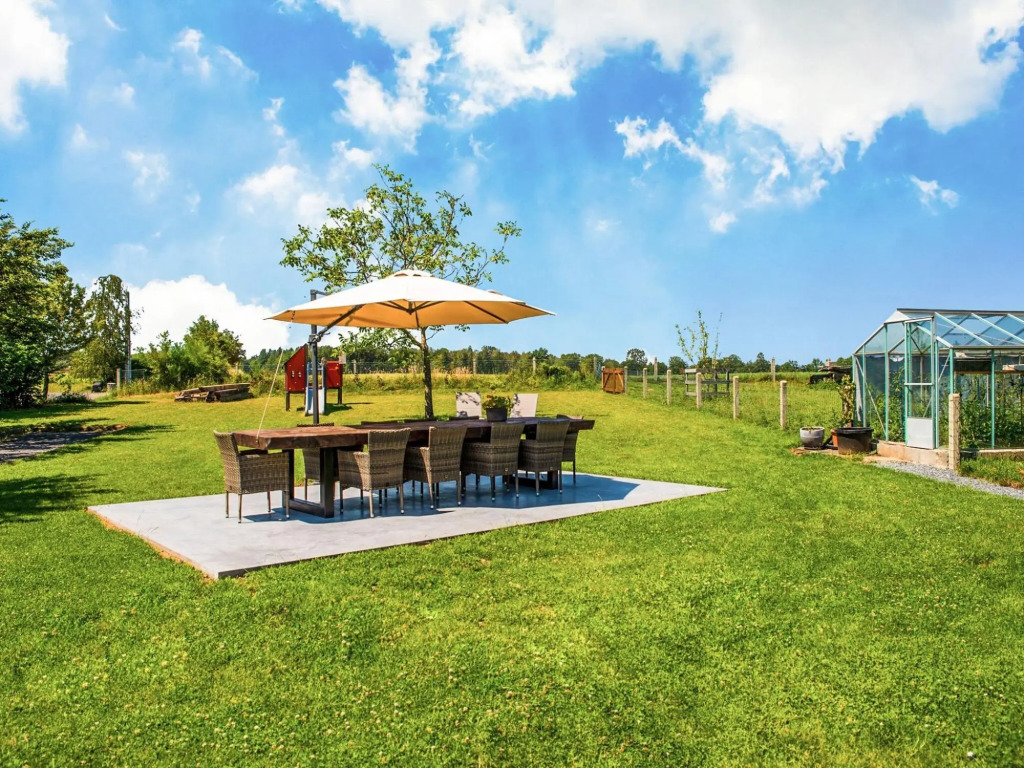 Appealing villa in Bièvre with garden