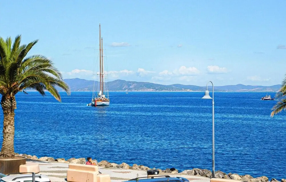 Lungo Mare 30