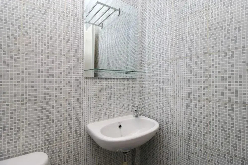 Airy Pangeran Jayakarta Empat Belas 23 Jakarta